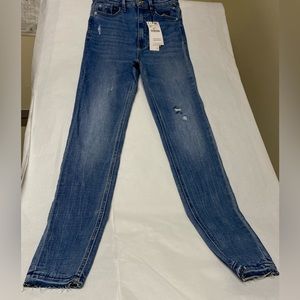 NWT🏷️✔️Stradivarius High Waist super Skinny jeans 👖✔️